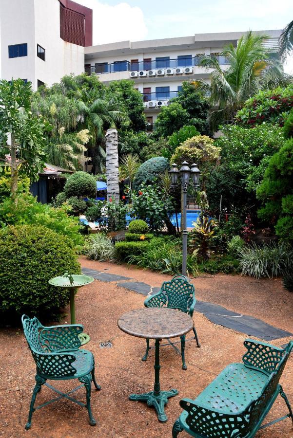 Hotel Arthur Shambala Encarnación Dış mekan fotoğraf